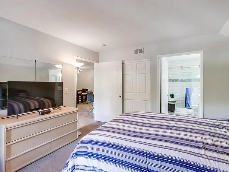 6111 Rancho Mission Rd #108 — Photo 31