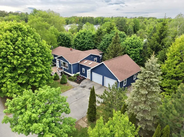 5 Greenfield Avenue, Bangor, ME 04401