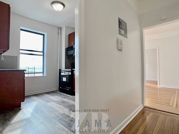 5th image of 1086 President St #A43