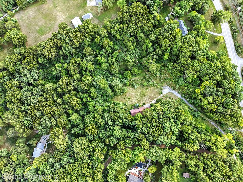 1st image of 3187 Mapleridge