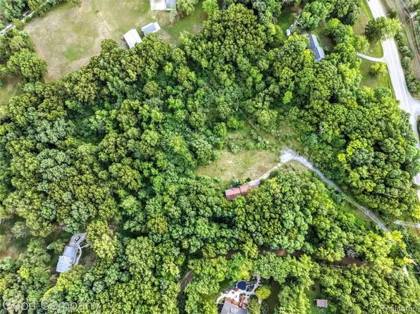 3187 Mapleridge, Milford, MI 48380