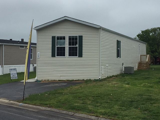 1st image of 927 Laura Lee Cir