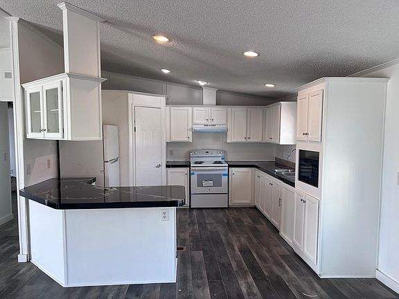 4th image of 905 Edgar Ct
