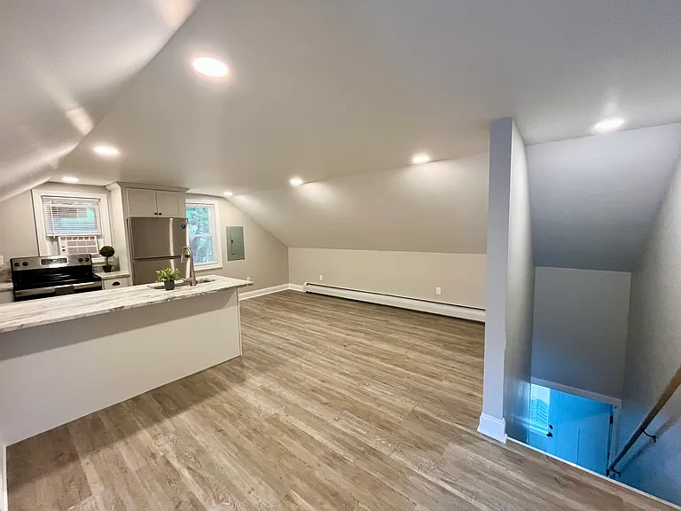 17 Lawrence St #3 — Photo 10