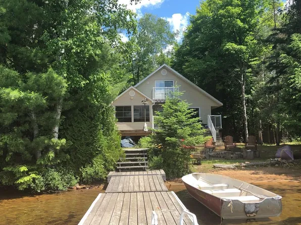 1012 Goodlife Ln, Algonquin Highlands, ON K0M 2K0