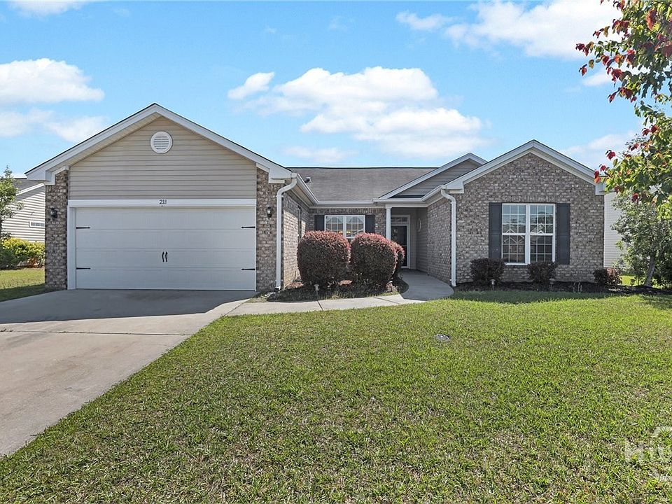 1st image of 218 Willow Point Lane