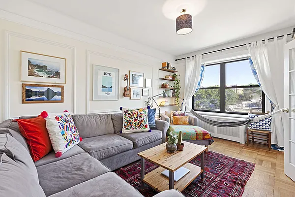 Sold by Compass | media 9