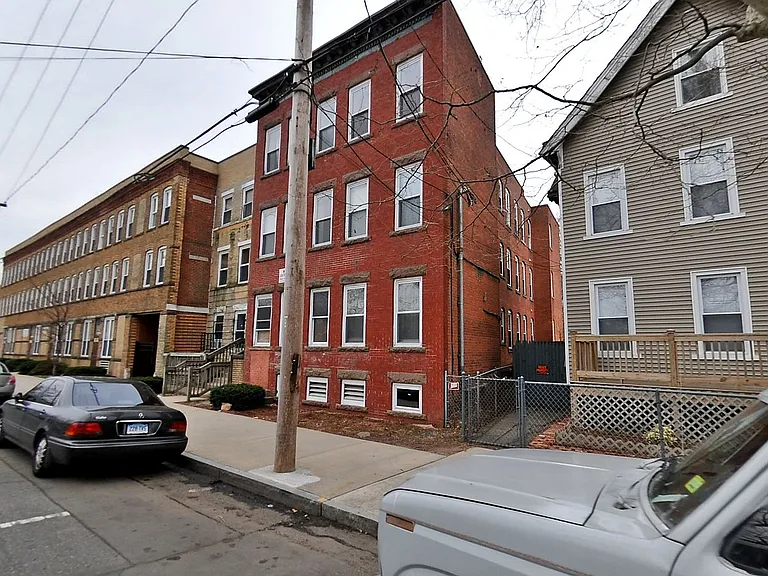 202 Davenport Ave #301 — Photo 1