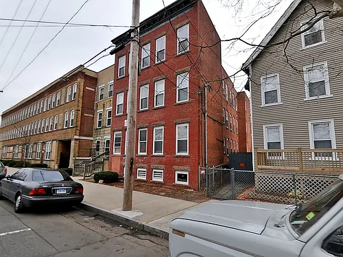 202 Davenport Ave #301 Photo 1