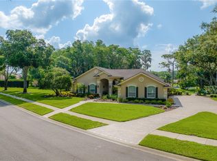 3933 Presidential Dr, Palm Harbor, FL 34685