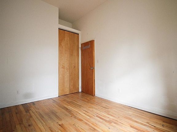5th image of 117 E 11th St APT 4B