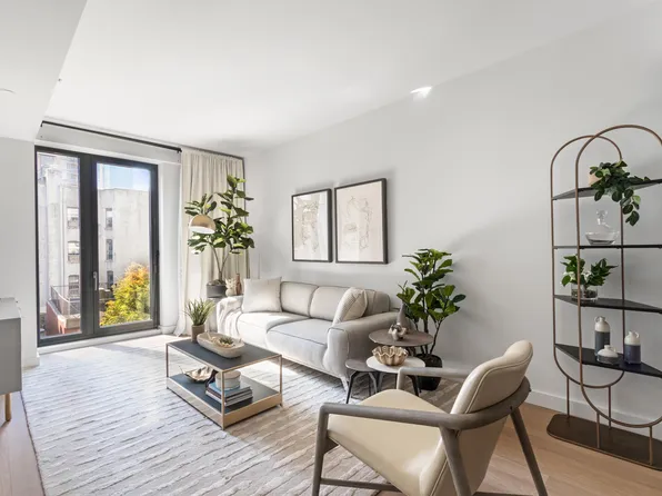 500 West 45th Street image 2 of 16