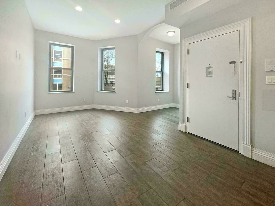 1st image of 776 Halsey St #2E