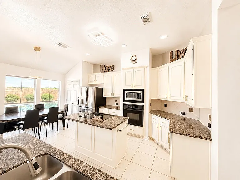 5507 Cranston Ct — Photo 14