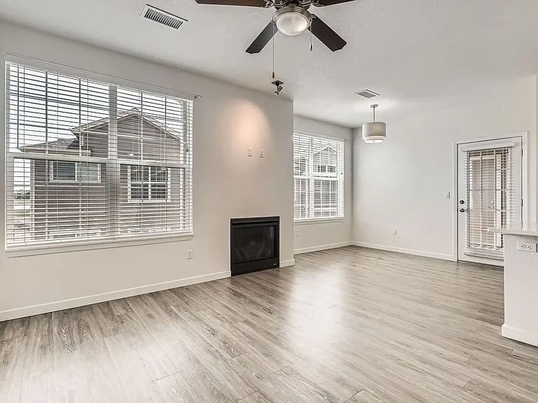 9185 Wilde Ln #301 — Photo 11
