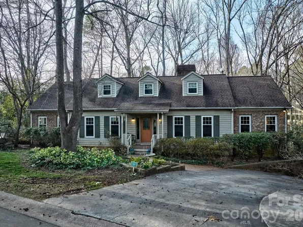 15 Sandy Cove Rd, Clover, SC 29710