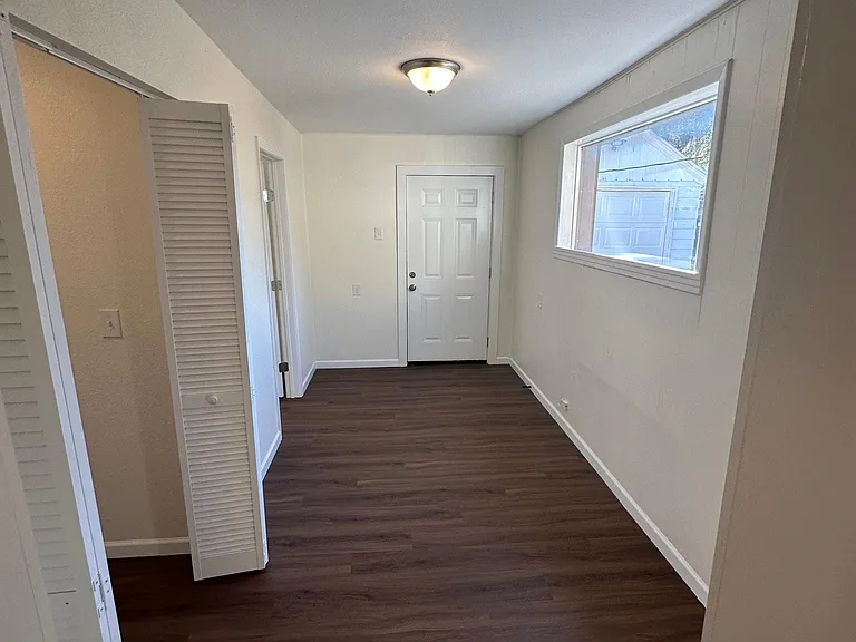 4213 SW 9th Ave — Photo 22