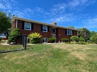 1083 Betty Zane Rd, Wheeling, WV 26003