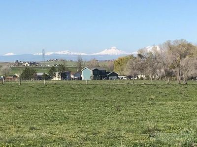 23 6th St, Madras, OR, 97741