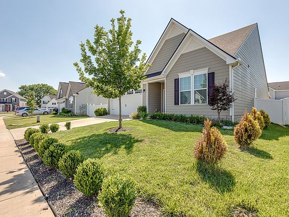3rd image of 2932 Bluestem Ln