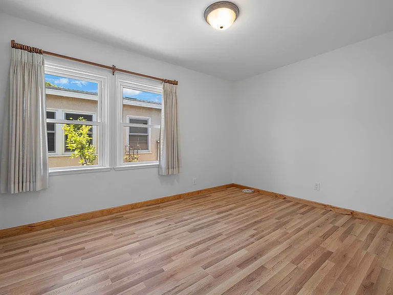 22826 Marjorie Ave — Photo 26
