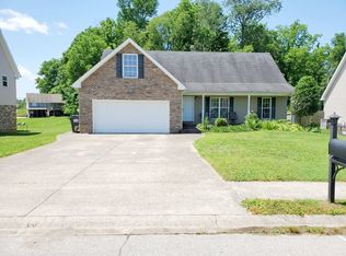 1586 Autumn Dr, Clarksville, TN 37042