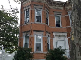 7760 79th St, Glendale, NY 11385