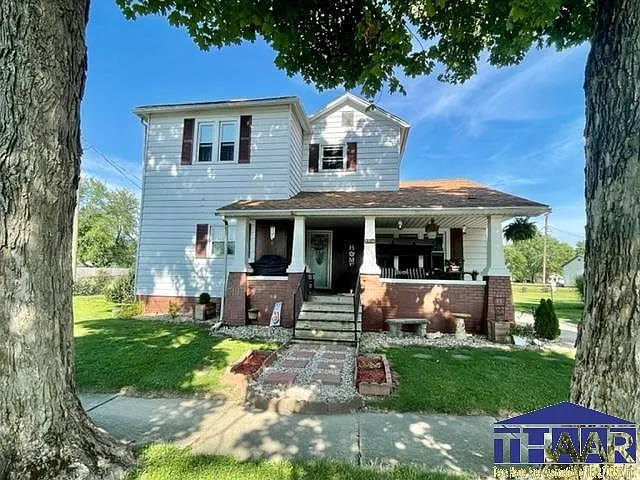 523 N Main St photo 1
