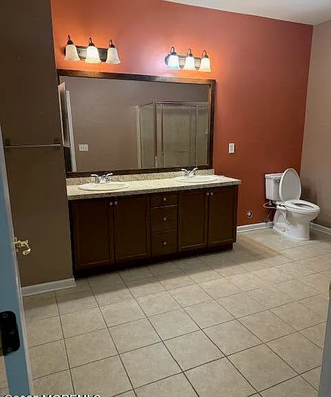 414 Sloan Ct — Photo 17