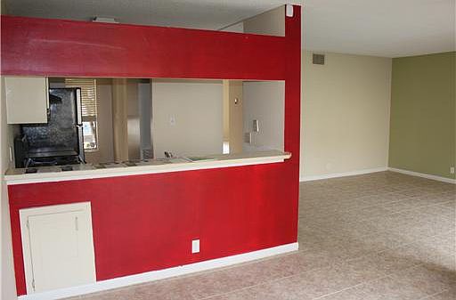 2nd image of 1452 The Pointe Dr