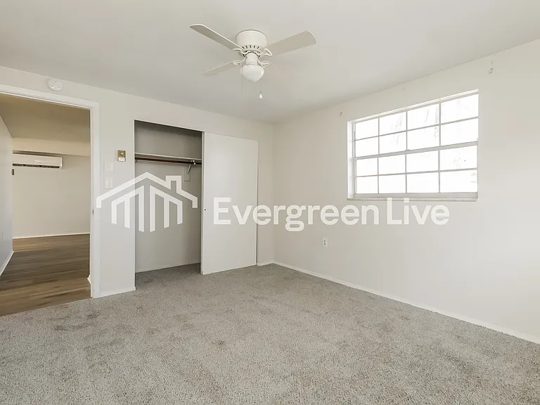 1146 Classic Dr — Photo 10