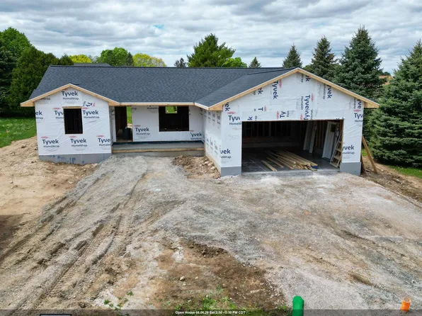 1505 Lisa Ln, New Holstein, WI 53061