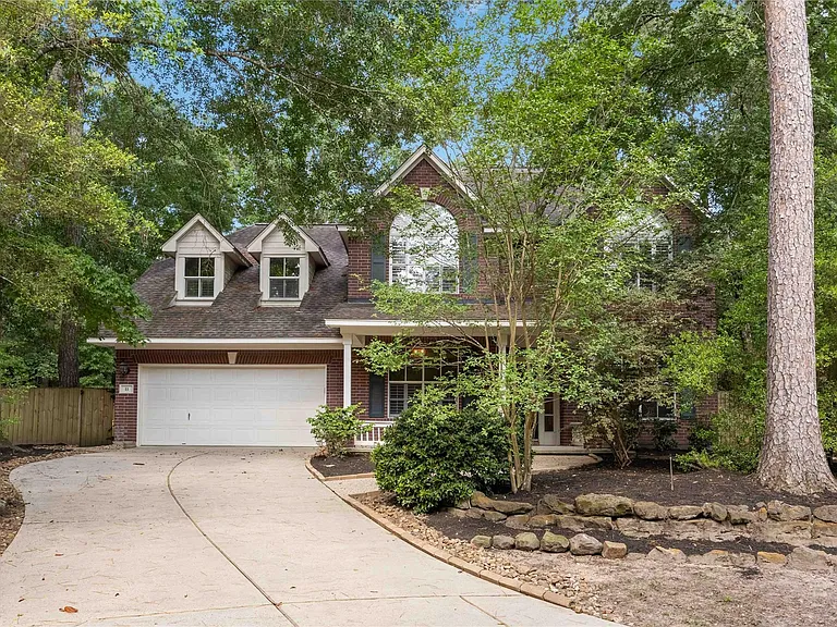 11 Alden Glen Ct — Photo 1