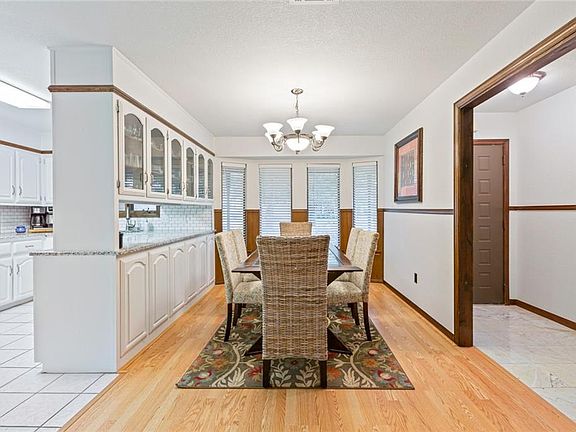 5th image of 4318 Green Oak Dr