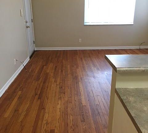 4th image of 1010 Winfield Ave APT 3