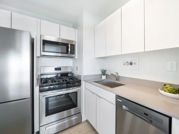 100 Montgomery Street image 13 of 26