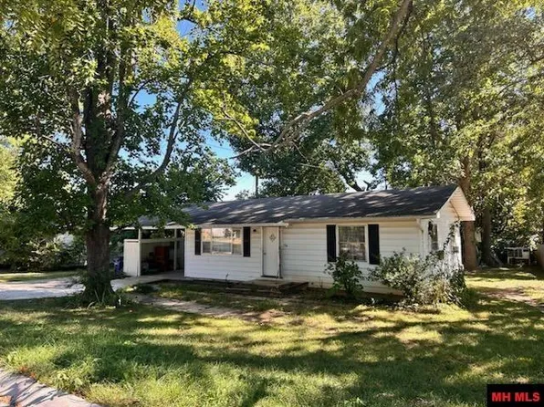 714 Thorn St, Mountain Home, AR 72653