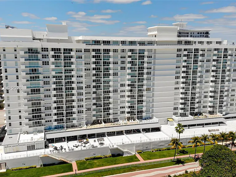 5601 Collins Ave #711 — Photo 22
