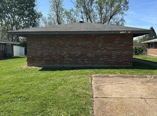 11254 Liana Ln, Saint Ann, MO 63074