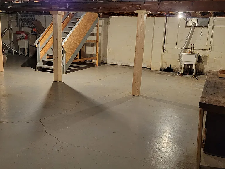 605 Jungles Ave — Photo 10