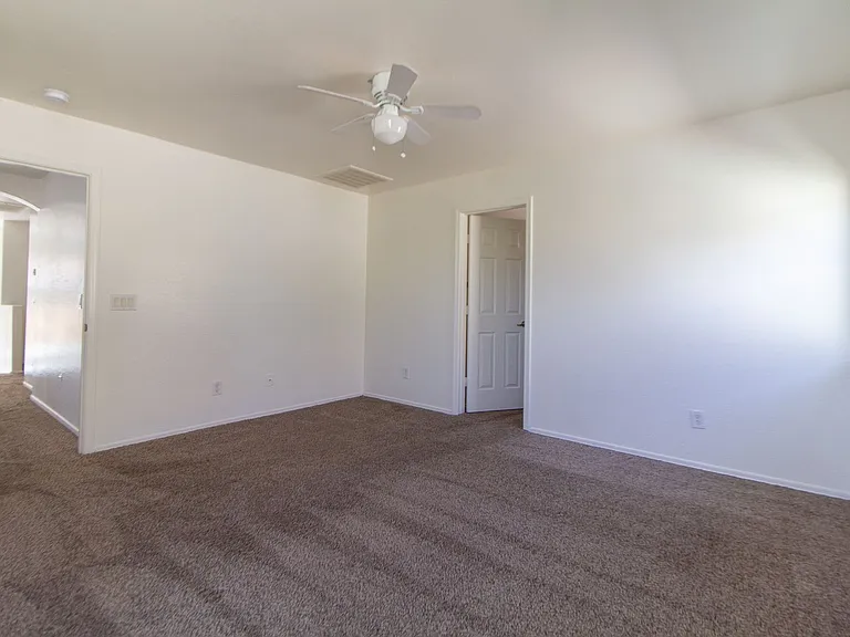 3873 E Bridgeport Pkwy — Photo 10