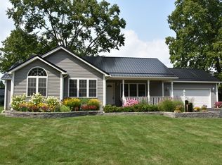 12556 Hickory Dr, Conneaut Lake, PA 16316