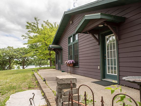 3rd image of 33880 Fiske View Dr