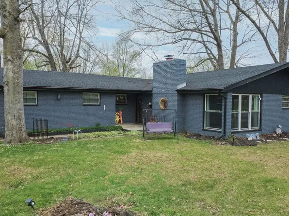3400 W Fleetwood Dr, Muncie, IN 47302