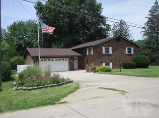 702 S 33rd St, Fairfield, IA 52556