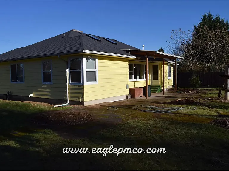 5710 SE Woodstock Blvd — Photo 23