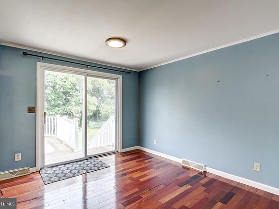 4th image of 716 Franlyn Dr