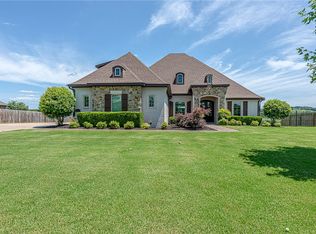 2141 Riverwater Ln, Fayetteville, AR 72703