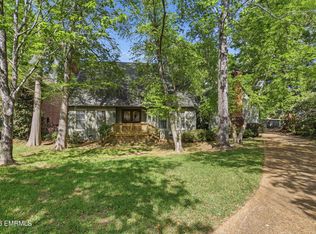 9 Avery Cir, Jackson, MS 39211