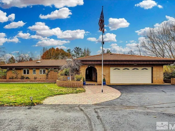 1515 Glenwood Dr, Gardnerville, NV 89460